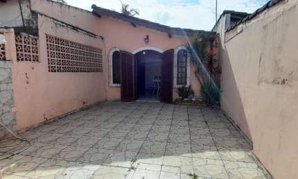 Casa com 2 quartos para alugar na Av. Emilia Alves Muller, 394, Jardim Itapel, Itanhaém