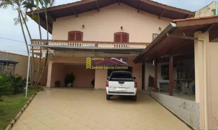 Casa Venda, bairro João XXIII, Vinhedo / SP. 3 dormitórios, sendo 2 suítes, 3 banheiros, 2 vagas de garagem, 2 salas. Aceita permuta por terreno em Bairro, preferencia de esquina e