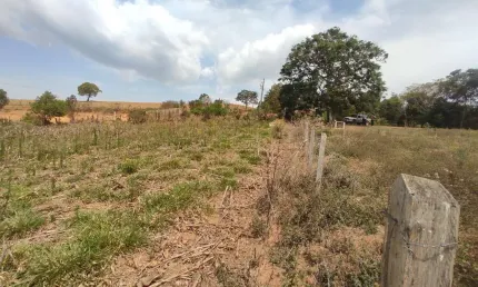Terreno à Venda no Sul de Minas - Munhoz MG com 2.000m² R$ 80.000,00