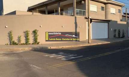 Casa Venda Santa Bárbara D´Oeste, localizada em bairro nobre, 351m² constr., 3 suites, piscina, 330m² terr - R$ 1.500.000,00 Aceita Permutas Veja Descrição