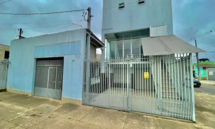 Casa comercial à venda na Rua Juarez Távora, 21, Tatuquara, Curitiba por R$ 500.000