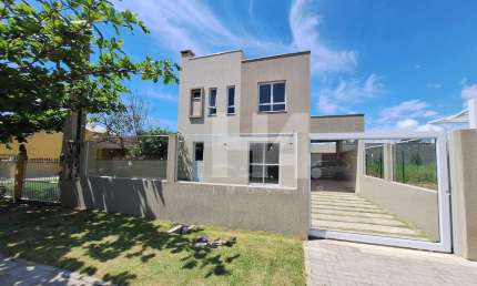 Casa em condomínio fechado com 2 quartos à venda na Avenida Curitiba, Coroados, Guaratuba, 84 m2 por R$ 390.000