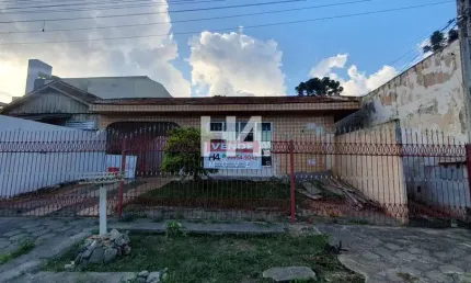 Casa com 3 quartos à venda na Rua Macapá, Tingui, Curitiba, 170 m2 por R$ 600.000