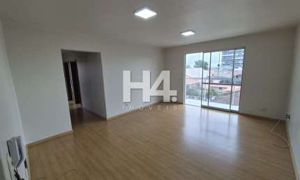 Apartamento com 3 quartos para alugar na Rua General Catão Menna Barreto Monclaro, 755, São Pedro, São José dos Pinhais por R$ 2.400