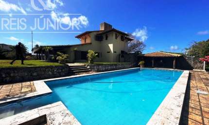 Sítio a 300 m da Estrada do Coco, 3.000 m², casa duplex  e  piscina.