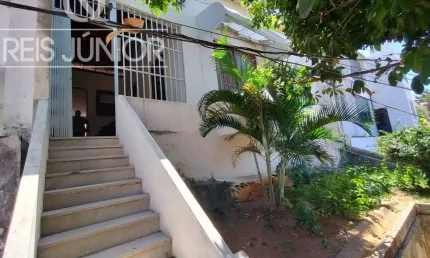 Imperdível oportunidade: Casa à venda no Rio Vermelho, Salvador-BA - 4 quartos, 2 salas, 2 banheiros, 5 vagas, 133,67m² construída mais área terreno.