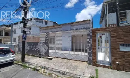Casa com 2 quartos à venda na Rua São Jorge, 11b, IAPI, Salvador, 69 m2 por R$ 180.000