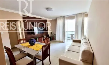 Imperdível oportunidade na Costa Azul: Apartamento à venda com 2 quartos, dependências completas, garagem, sala com varanda, 2 banheiros.