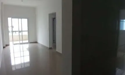 Dois dormitorios novo. Prédio com lazer em frente à praia