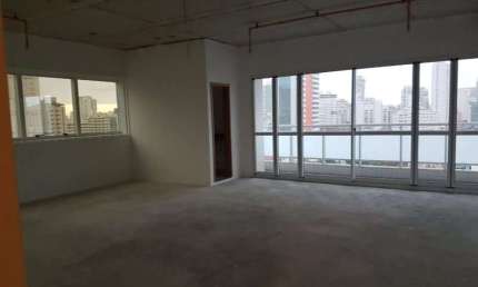 Conjunto comercial novo em prédio requisitado em andar alto