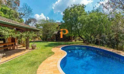 Casa à Venda no Condomínio Estância Marambaia em Vinhedo/SP