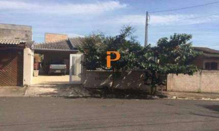 Casa à venda no bairro Pinheirinho, em Vinhedo - SP