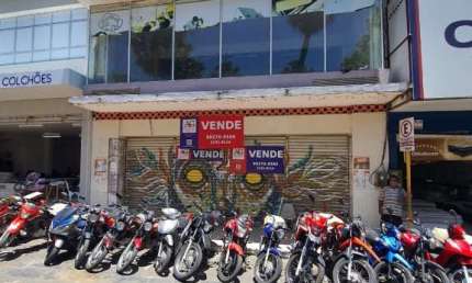 Prédio Comercial Em Frente À Praça Siqueira Campos, Bairro Centro - Crato/CE