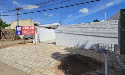 Casa Térrea Com Amplo Espaço Externo, No Bairro Muriti, Crato/CE