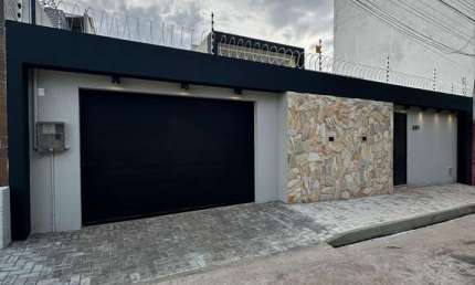 Casa Alto Padrão À Venda Com 4 Suítes - Bairro São José - Juazeiro do Norte/CE