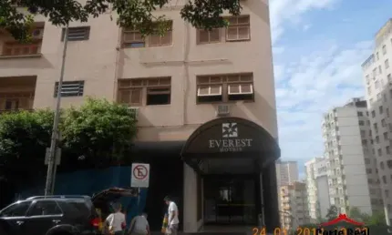 Apartamento com 3 quartos à venda na Rua Duque de Caxias, 1361, Centro Histórico, Porto Alegre por R$ 734.000