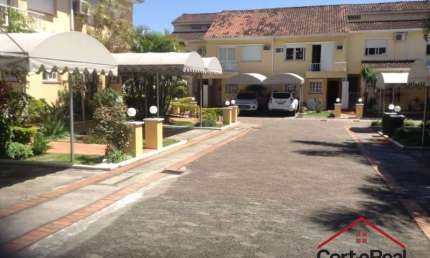 Casa com 3 quartos à venda na Rua Doutor Barcelos, 2317, Tristeza, Porto Alegre por R$ 693.000