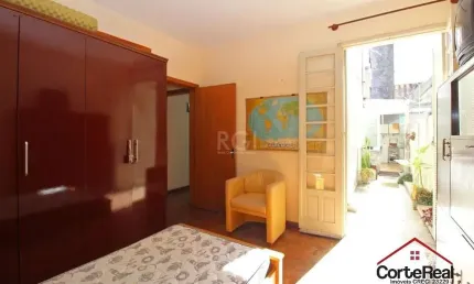 Apartamento com 2 quartos à venda na Rua Ernesto da Fontoura, 990, São Geraldo, Porto Alegre por R$ 179.000