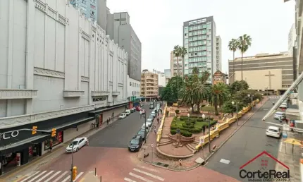 Apartamento com 2 quartos à venda na Rua Doutor Flores, 190, Centro Histórico, Porto Alegre por R$ 215.000