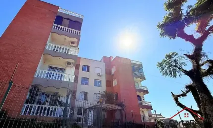 Cobertura com 2 quartos à venda na Avenida Cinco de Novembro, 200, Teresópolis, Porto Alegre por R$ 450.000