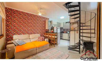 Casa com 2 quartos à venda na Avenida Outeiro, 83, Partenon, Porto Alegre por R$ 335.000