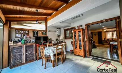 Casa com 2 quartos à venda na Avenida Edgar Pires de Castro, 1286, Aberta dos Morros, Porto Alegre por R$ 369.000