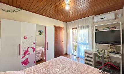 Casa com 4 quartos à venda na Rua Xavier da Cunha, 507, Cristal, Porto Alegre por R$ 655.000