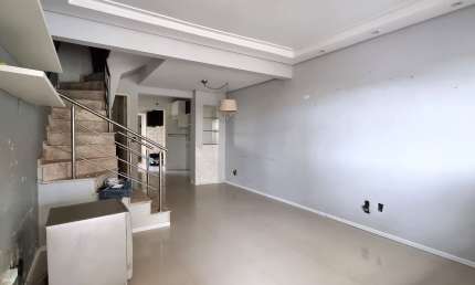 Casa Sobrado em Condomínio com 3 dormitórios, 1 vaga de garagem, bairro Rio Branco, Canoas