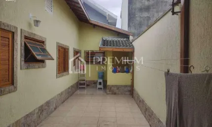 Casa com 3 dormitórios à venda, 90 m² por R$ 640.000,00 - Villa Branca - Jacareí/SP