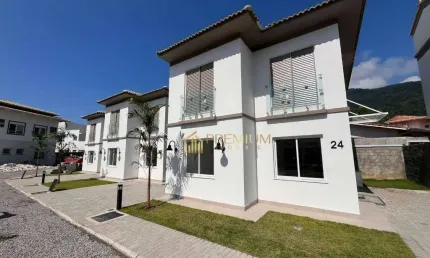 Sobrado com 3 dormitórios à venda, 95 m² por R$ 1.268.000 - Cigarras - São Sebastião/SP