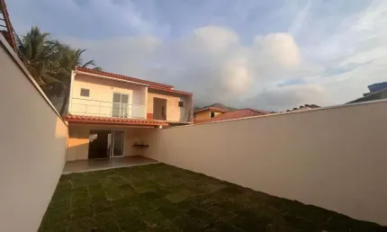Sobrado com 3 dormitórios à venda, 114 m² por R$ 590.000 - Enseada - São Sebastião/SP