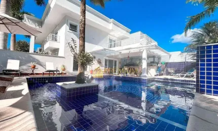 Sobrado com 4 suítes à venda, 303 m² por R$ 4.000.000 - Costa Nova - Caraguatatuba/SP