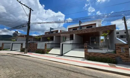 Casa com 3 quartos à venda na Rua José Antônio da Silva, 1, Pagani, Palhoça