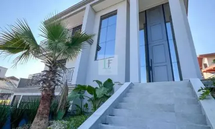 Casa com 4 Quartos e 4 banheiros à Venda, 339 m² por R$ 3.000.000,00