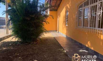 Casa para venda com 4 quartos no Bairro Jardim das Industrias