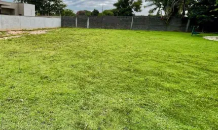 Terreno Plano à venda, 555 m² - Condomínio no Bairro Urbanova