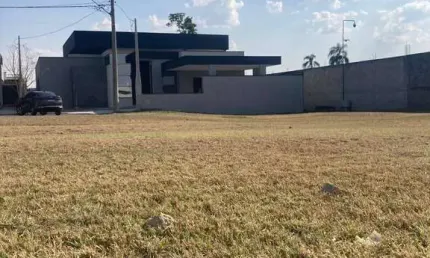Terreno PLANO em condomínio 527m², a venda - Terras do Vale