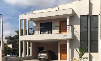 Casa em Condomínio - Campos do Conde Versailles - Taubaté