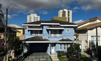Casa em Condomínio com 4 quartos no Bairro Vila Branca