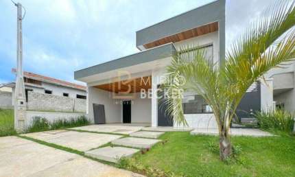 Casa para venda com 3 quartos no Condomínio Malibu em Caçapava