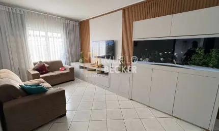 Casa para venda ou aluguel 4 quartos e quintal Pq Santo Antônio - Jacareí