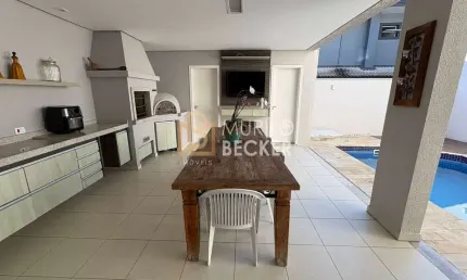 Casa á venda 4 quartos e piscina Altos Serra VI - São José Campos