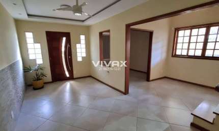 Casa com 4 quartos à venda na Rua Mário Carpenter, Abolição, Rio de Janeiro, 197 m2 por R$ 680.000