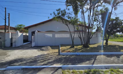Casa com 3 quartos à venda na R. Geyza Marcok, 30, Balneário Plataforma, Mongaguá