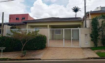 Casa para Venda em Valinhos, Vila Capuava, 3 dormitórios, 1 suíte, 2 banheiros, 4 vagas