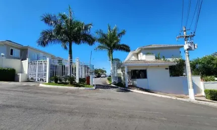 Casa em Condomínio para Locação em Valinhos, Vila Jair, 3 dormitórios, 1 suíte, 2 banheiros, 2 vagas
