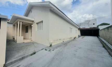 Casa para Venda em Valinhos, Vila Clayton, 3 dormitórios, 1 suíte, 2 banheiros, 4 vagas