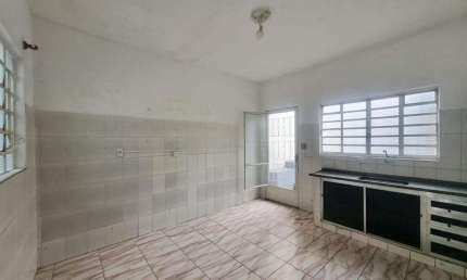 Casa para Locação em Valinhos, Vila Clayton, 3 dormitórios, 1 suíte, 2 banheiros, 4 vagas