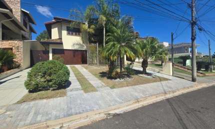 Casa em Condomínio para Locação em Valinhos, Dois Córregos, 3 dormitórios, 3 suítes, 3 banheiros, 4 vagas