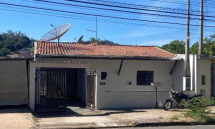 Casa para Locação, Ortizes, 3 dormitórios, 2 banheiros, 2 vagas